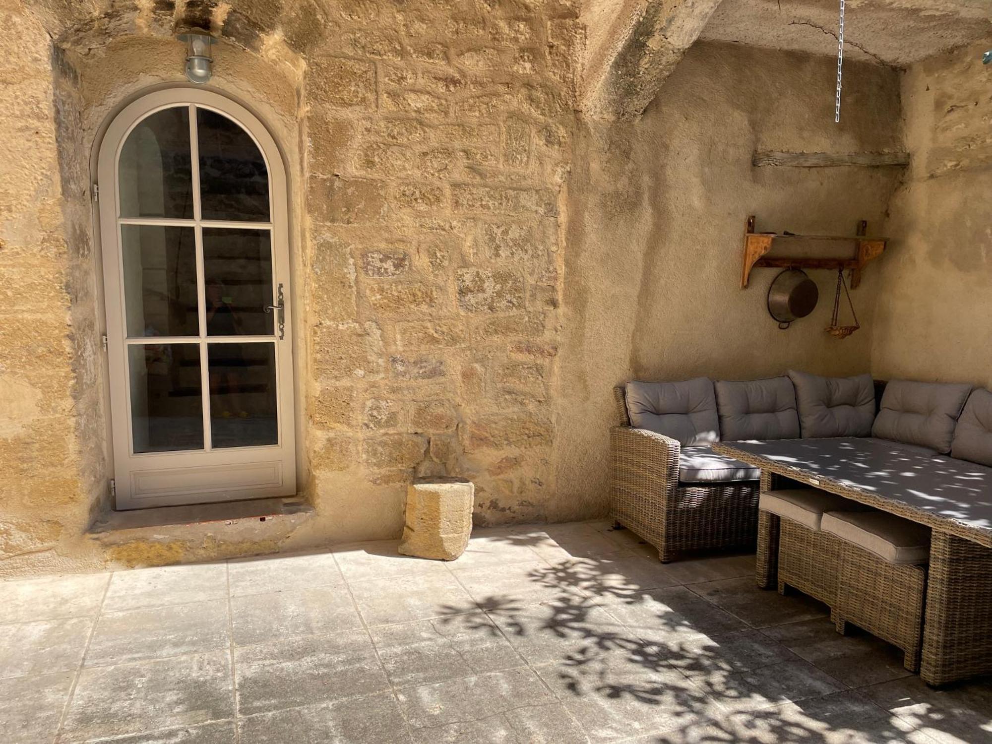 Le Petit Egregore, Patio Et Climatisation Lauris Exterior photo